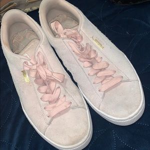 Suede Puma Sneakers.
